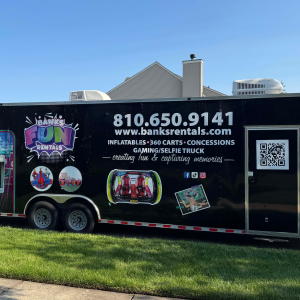 10-Station Mobile Gaming Truck & Selfie Studio
